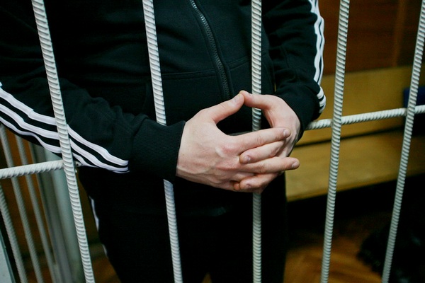 В Азове браконьера, угрожавшего сотруднику ФСБ ножом, осудили на 6 лет