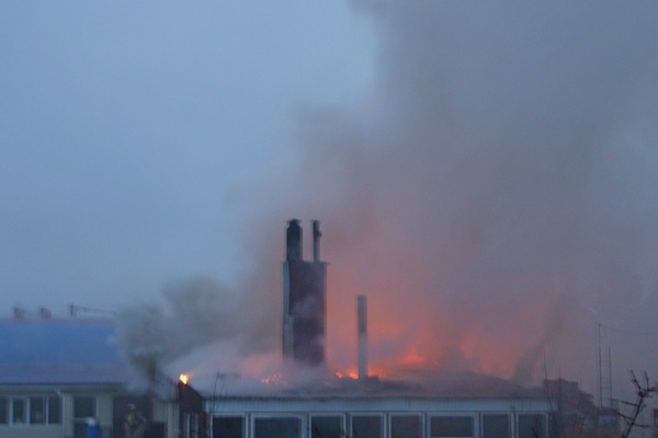 В Азовском районе горел цех филиала ООО «Азовская кондитерская фабрика»