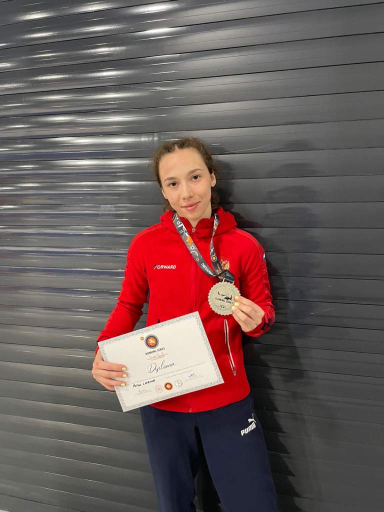 Жительница Азовского района стала серебряным призером Международного турнира по борьбе