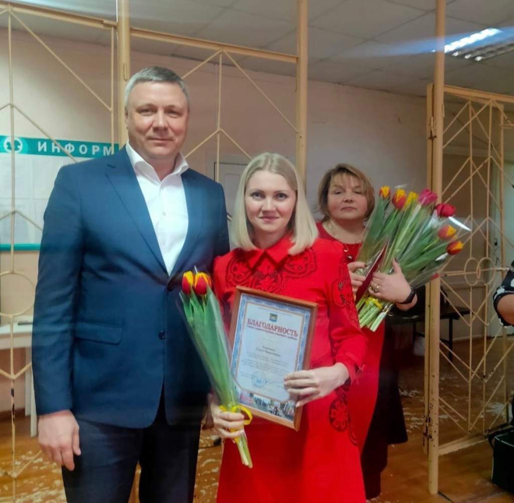В Азовском районе поздравили медицинских работников с женским днем