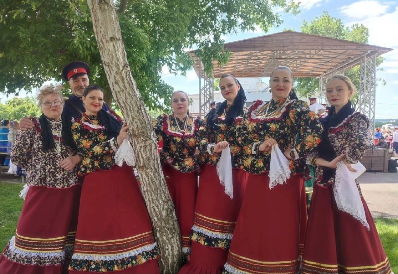 Народный ансамбль «Донская песня» из Азовского района принял участие в фестивале «Шолоховская весна»