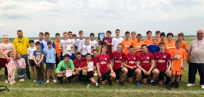 Команда «Алмаз» из села Самарского выиграла футбольный турнир памяти Валерия Шевченко