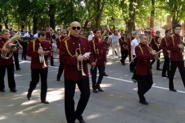 В Азове пройдут фестивали духовых оркестров и красок