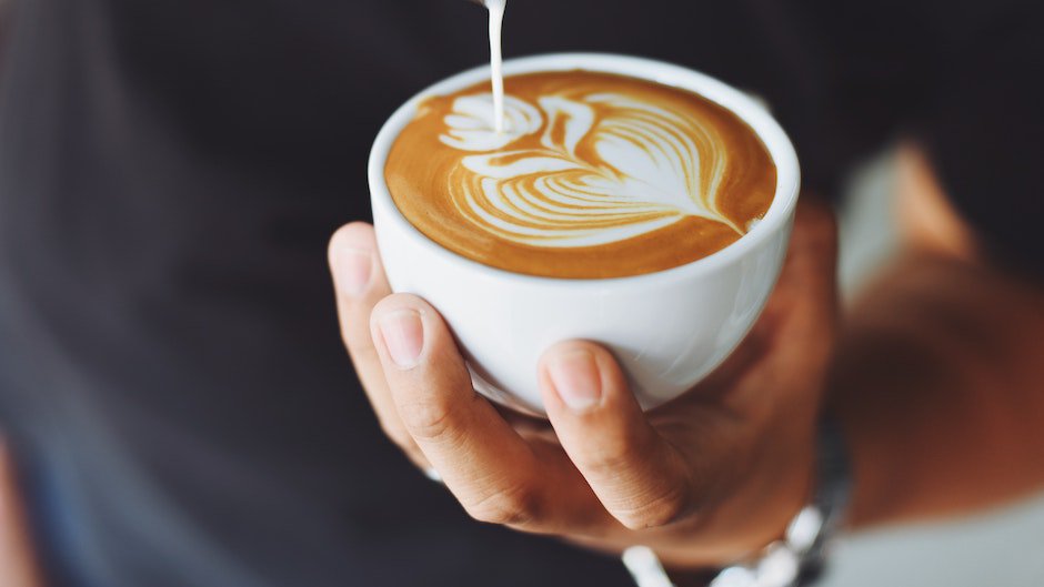 Врачи связали сладкий кофе со снижением риска смерти