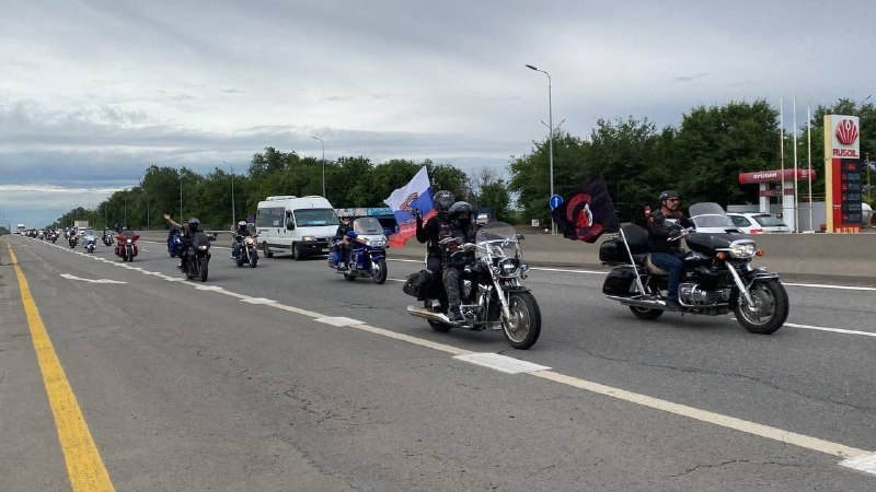 В Азовском районе прошёл мотопробег, посвященный Дню молодежи