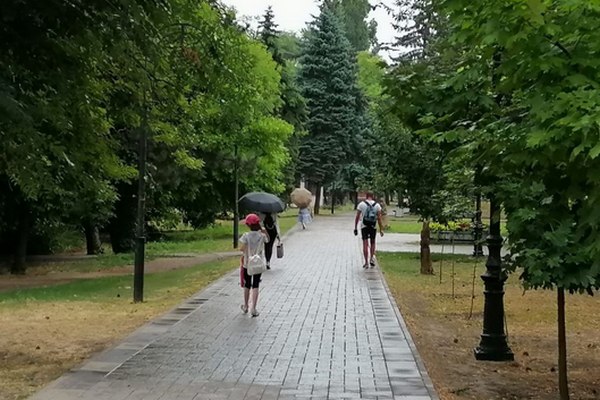 В Азовском районе жара отступит после ливней