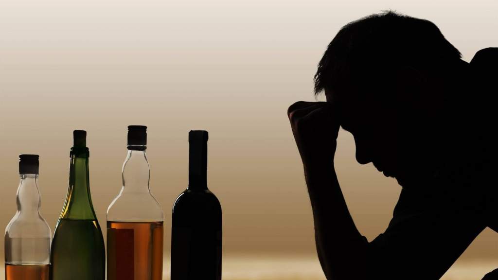 Болезни, связанные с употреблением алкоголя, молодеют с каждым годом