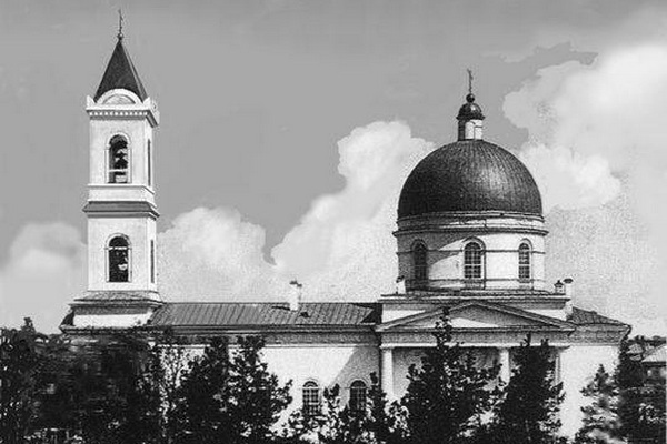 В Азове часть Петровской площади может перейти в собственность епархии