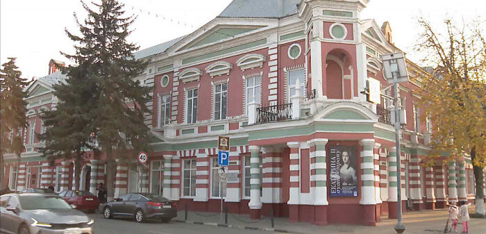Историческая реконструкция музея и строительство школ: как преображается Азов