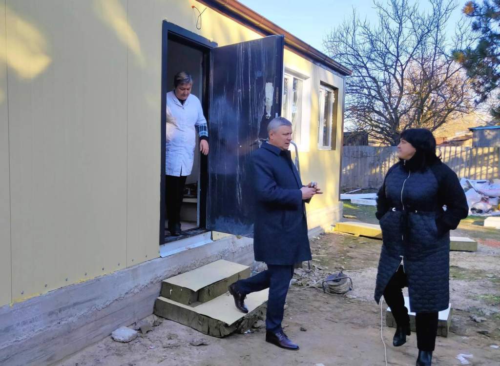 Глава администрации Азовского района проверил строительство Новополтавского фельдшерско-акушерского пункта
