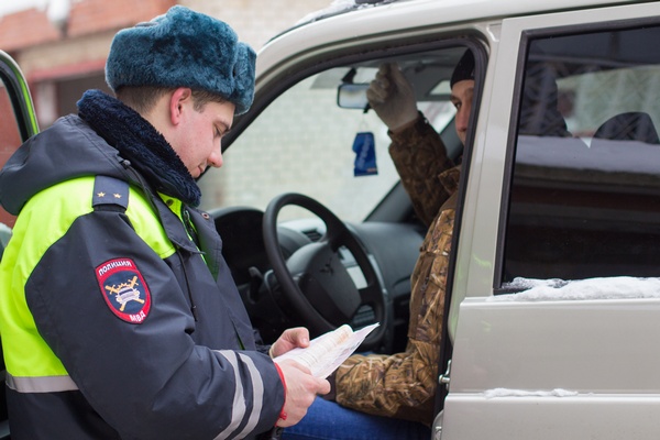 В Азове четырёх водителей могут лишить прав на два года