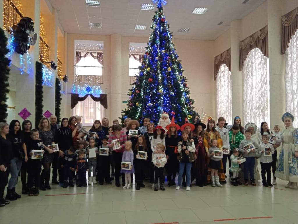 В селе Кагальник прошел новогодний праздник для детей мобилизованных односельчан