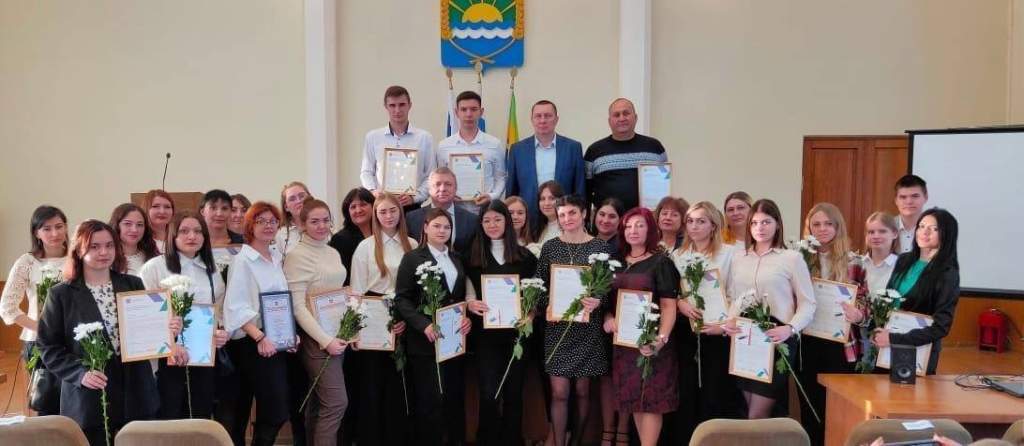 Волонтеры Азовского района приняли участие в ежегодном областном фестивале «Доброфест»