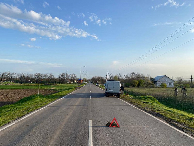 На дороге Азов-Самарское произошло ДТП, пострадали трое
