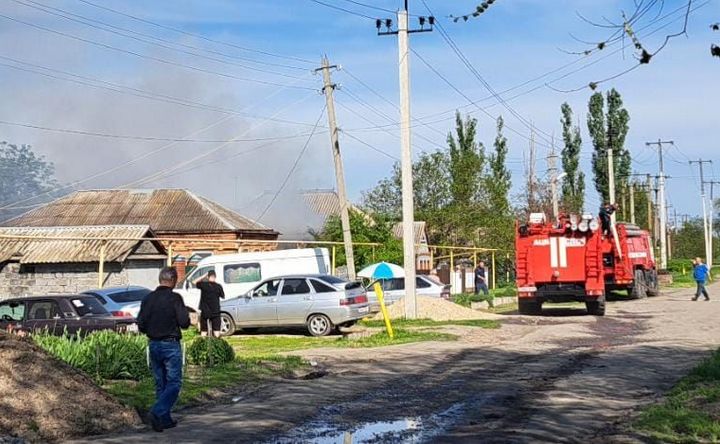 В Азовском районе горел частный дом