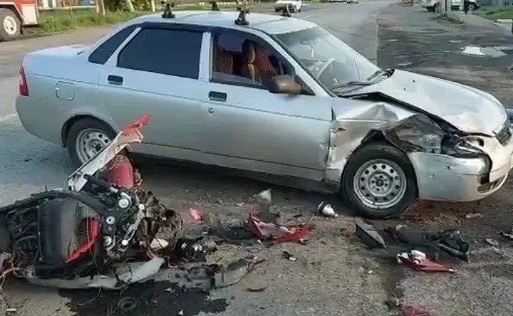 В смертельной аварии в Азове погиб мотоциклист
