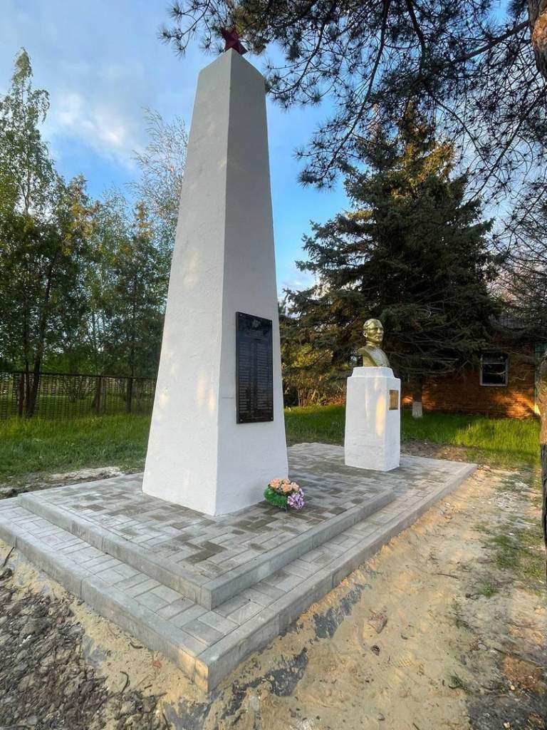 Мемориалы Азовского района готовят к празднованию Дня Великой Победы