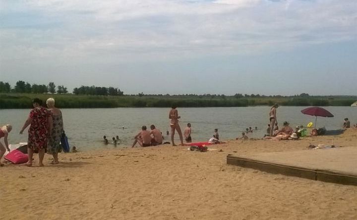 В Азове и районе разрешили купаться на 7 пляжах