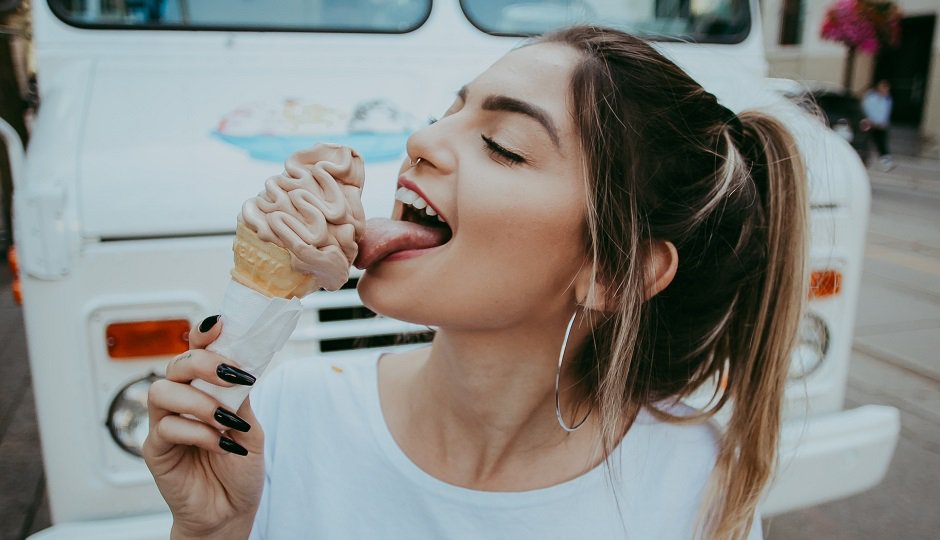 Названы три причины, почему мороженое стоит есть почаще