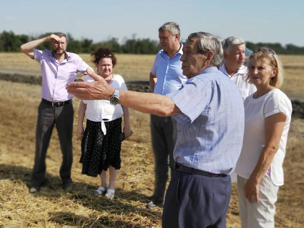 Уборку урожая в Азовском районе приостановили из-за очередного дождя