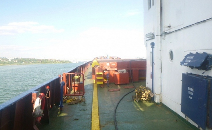 В морском порту Азов обнаружили 11 тонн контрабандного топлива