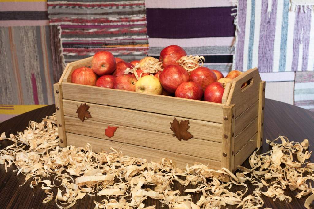 Как правильно хранить яблоки осенью