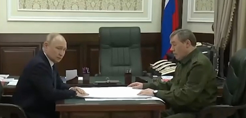 Прездиент Владимир Путин посетил штаб ВС РФ в Ростове-на-Дону