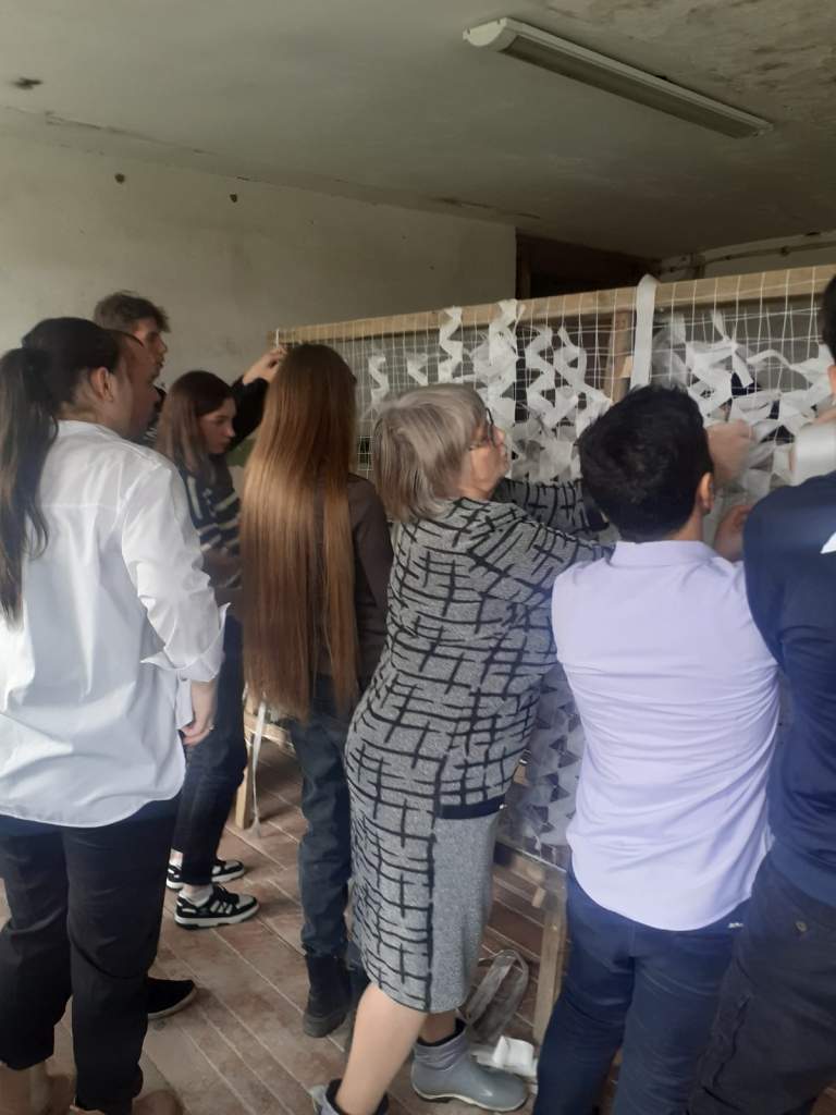 В поселке Новомирский собирают гуманитарную помощь участникам СВО