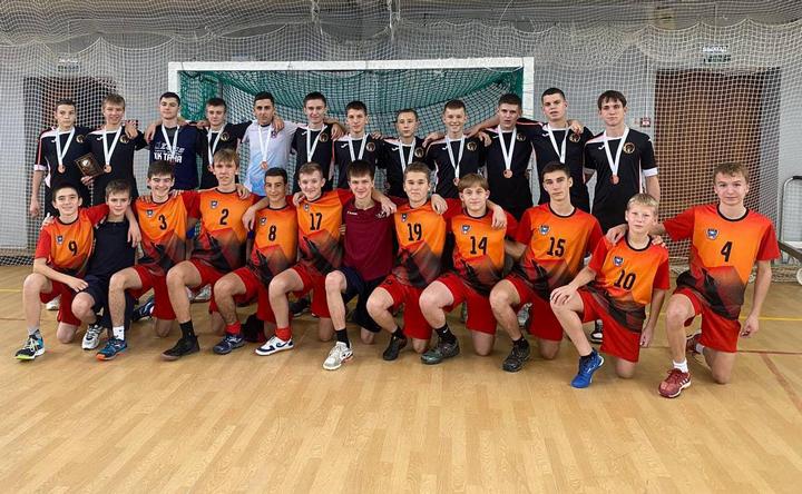 Хоккеисты Азова стали третьими на первенстве России среди юниоров