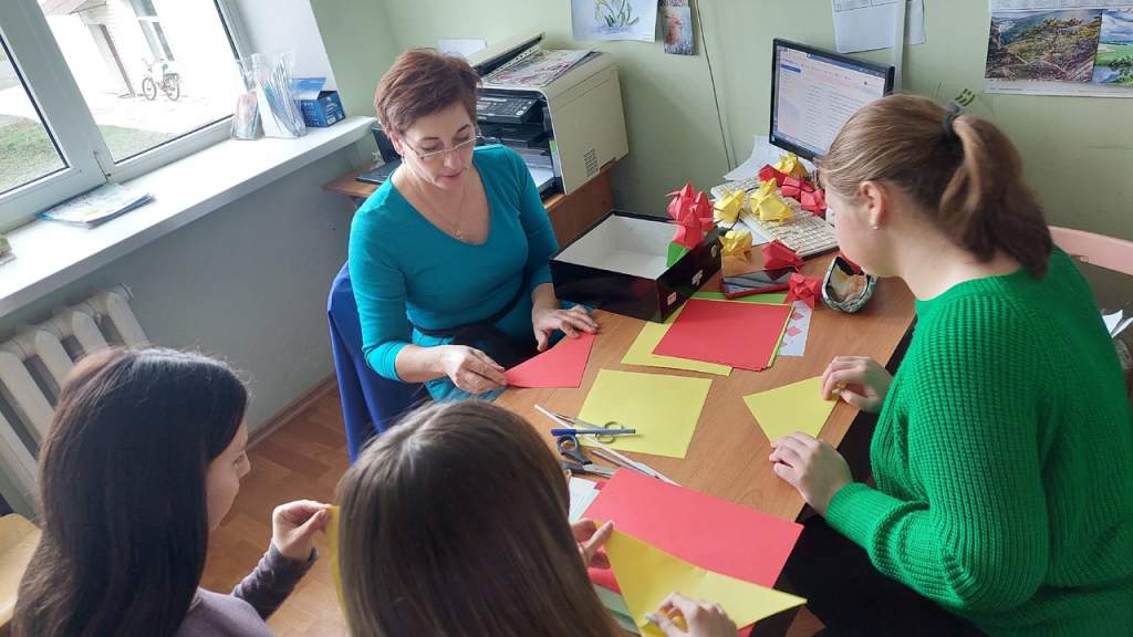 Школы Азовского района принимают активное участие в создании стенда нашего региона на выставке «Россия»