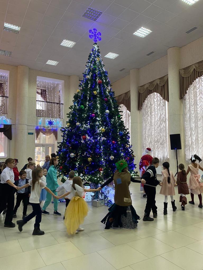 Азовский район готовится к Новому году