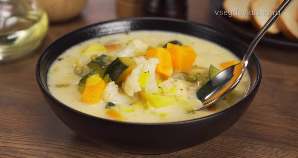 Зимние рецепты: сырный суп с овощами