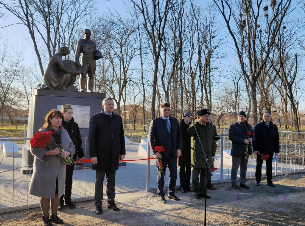 В Азовском районе открыли памятник Героям Гражданской и Великой Отечественной войны