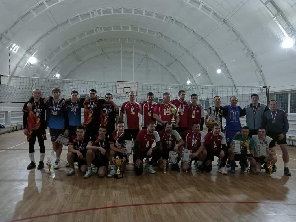 В поселке Новомирский прошел кубок Азовского района по волейболу