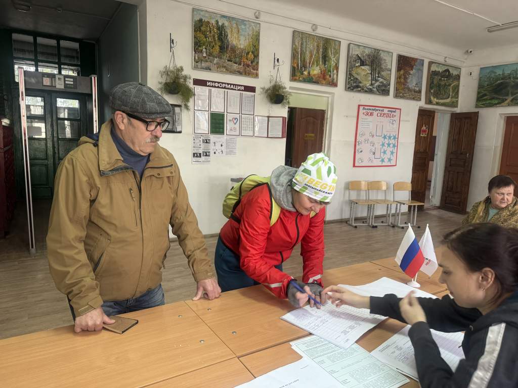 Явка на выборах Президента России в Азовском районе очень высокая