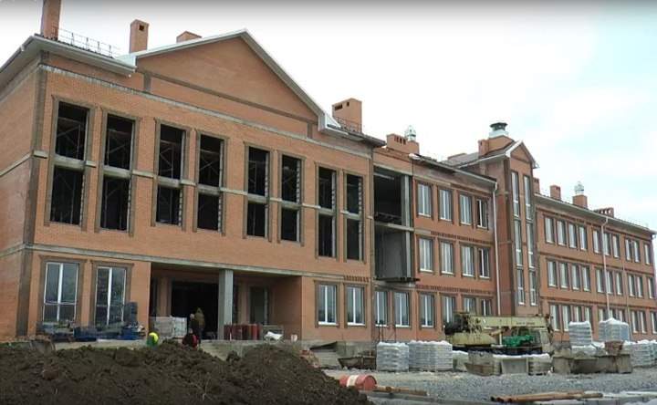 Новую школу на улице Гагарина в Азове могут не достроить к обещанной дате
