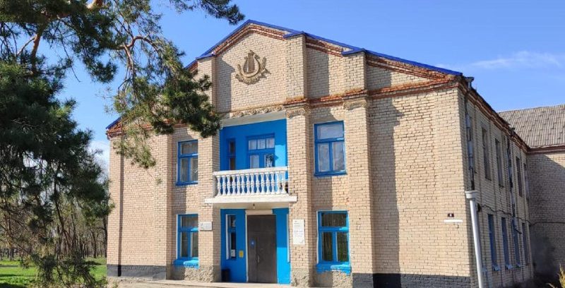 В поселке Новомирский начинается капремонт здания сельского Дома Культуры