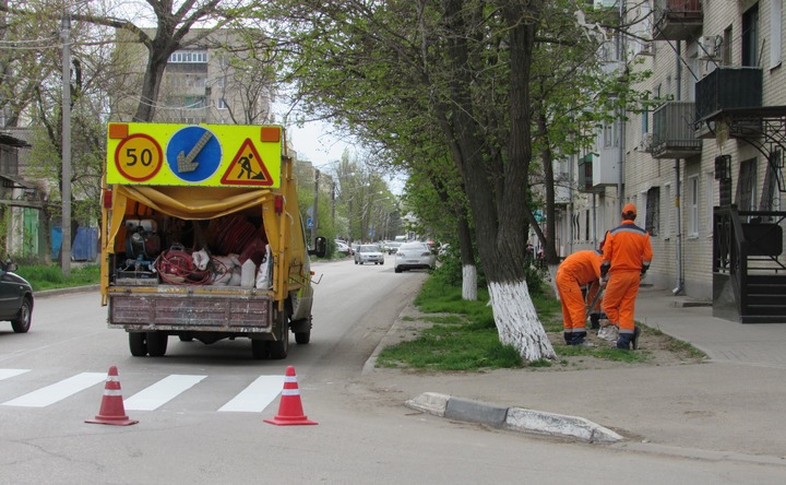 На 260 дорогах Азова появится новая разметка